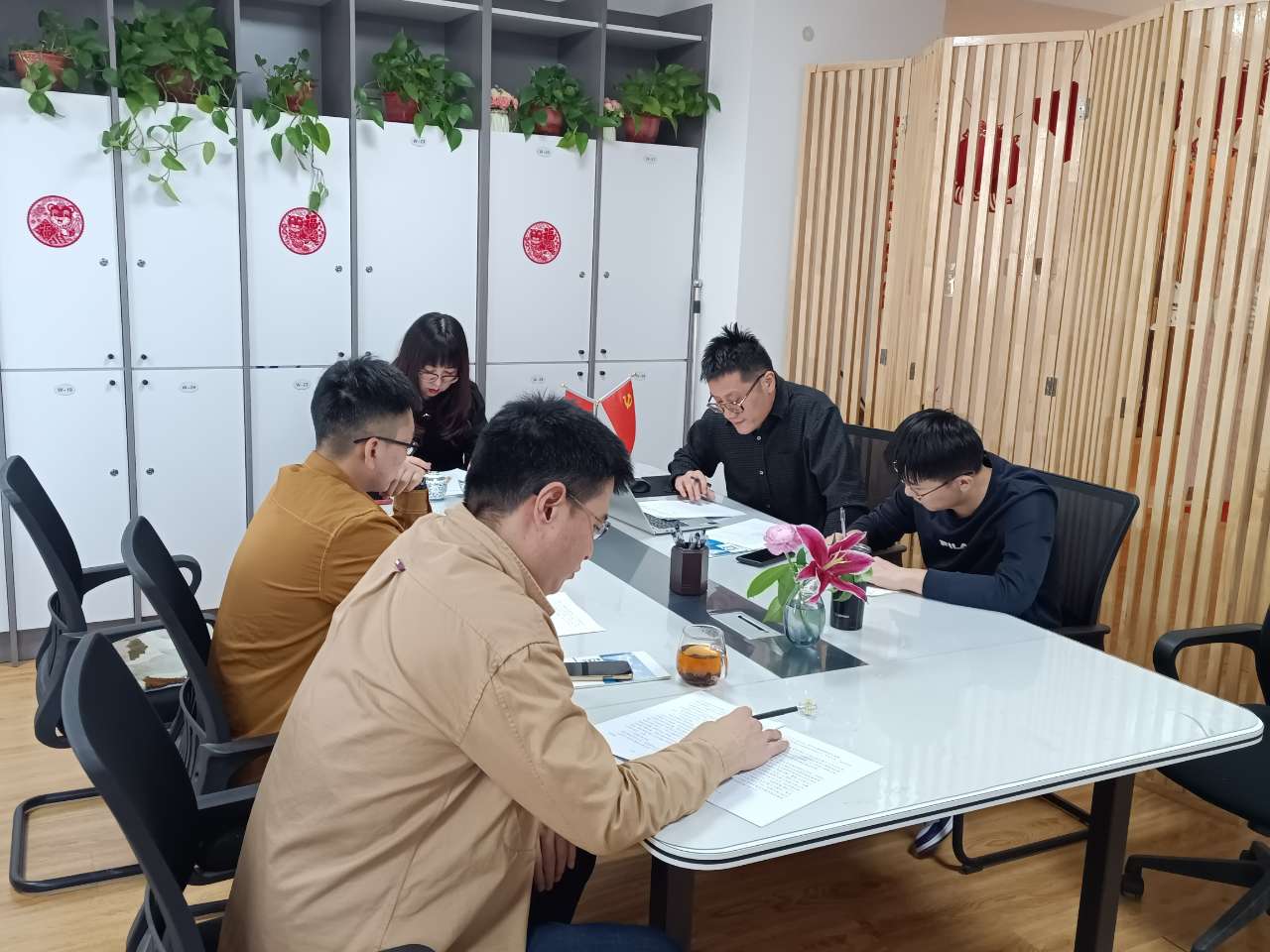 圖9.jpg